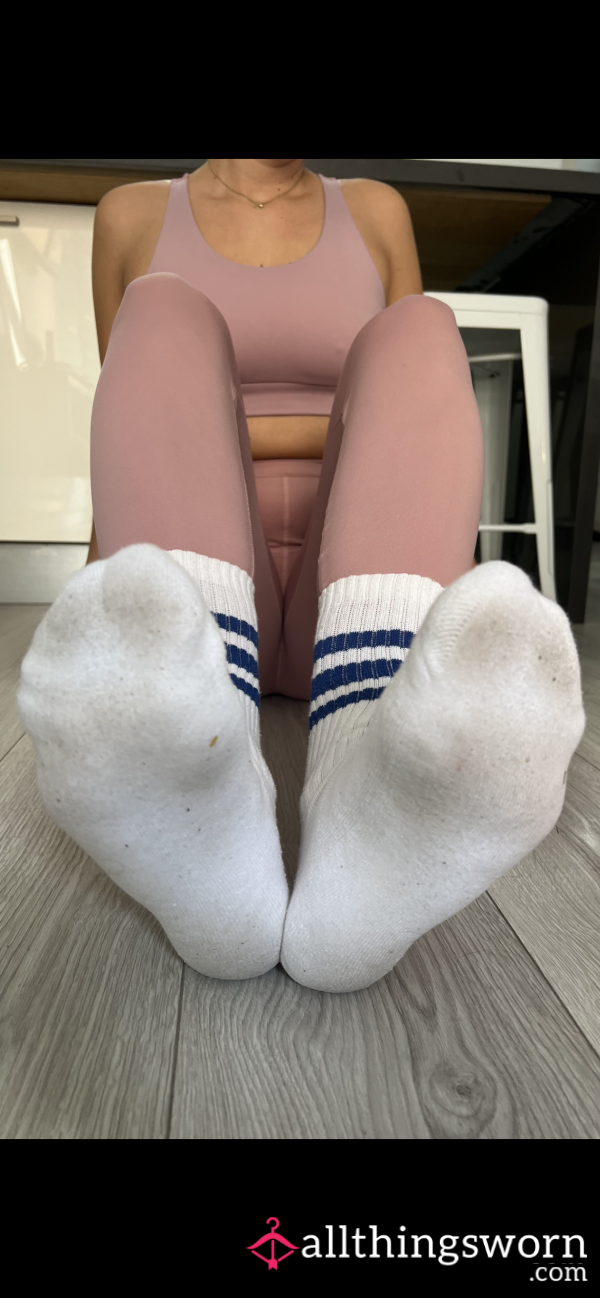 👑 Goddess Used Socks – Smell, Worship & Obey 💋