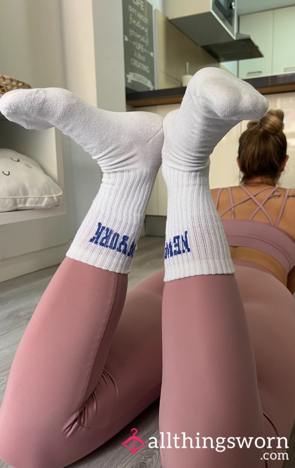 👣 Mistress Scented Socks – Smelly, Worn & Customizable 🔥