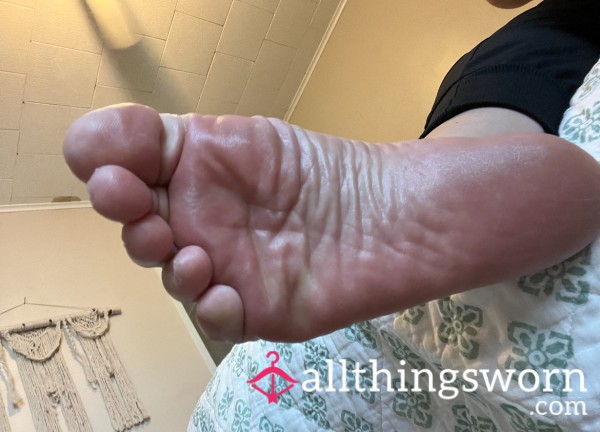 Wrinkly, Meaty Soles