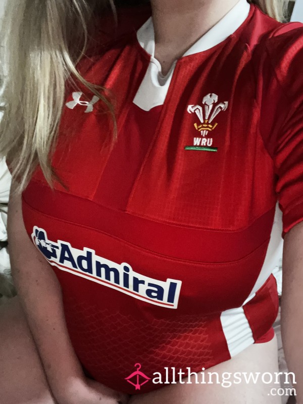 Wales Rugby Shirt - Wears Or Custom Content 🏴󠁧󠁢󠁷󠁬󠁳󠁿