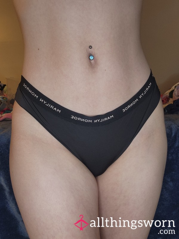 Xs Black Seamless Thong