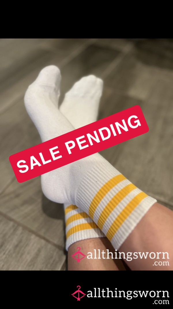 Yellow Striped Crew Socks 💛💋💛