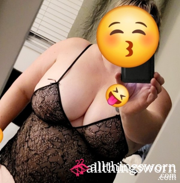 BareBlondie25