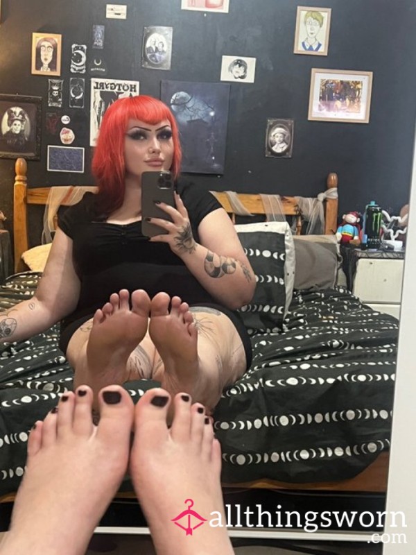 Cutegothfeet