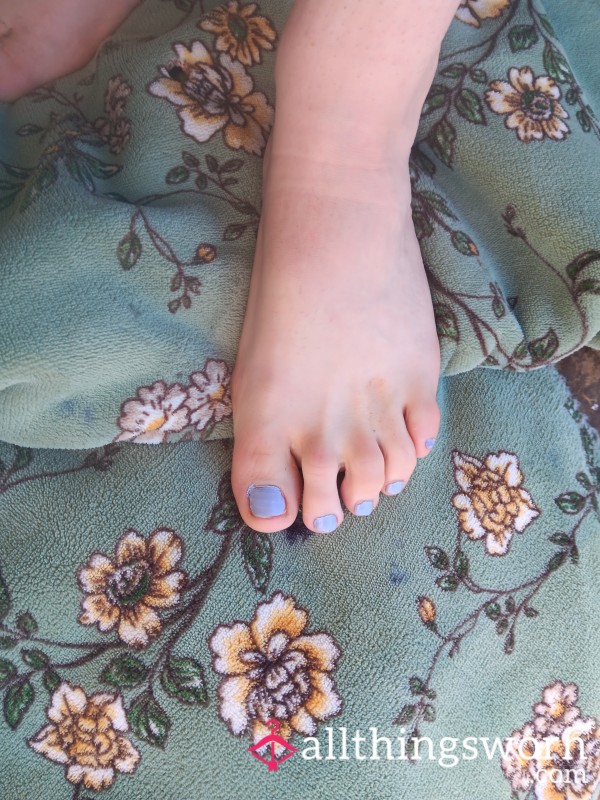 PEtitEWitHSMAllfEEt