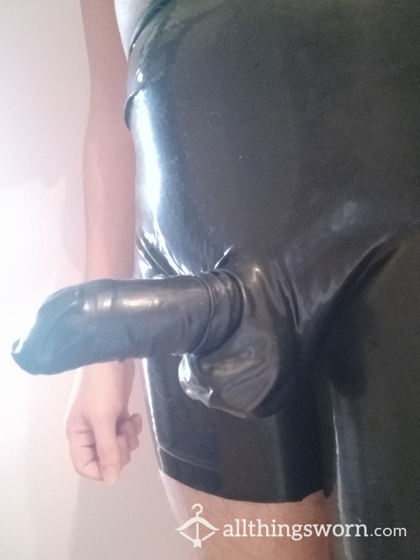 Shinylatexguy